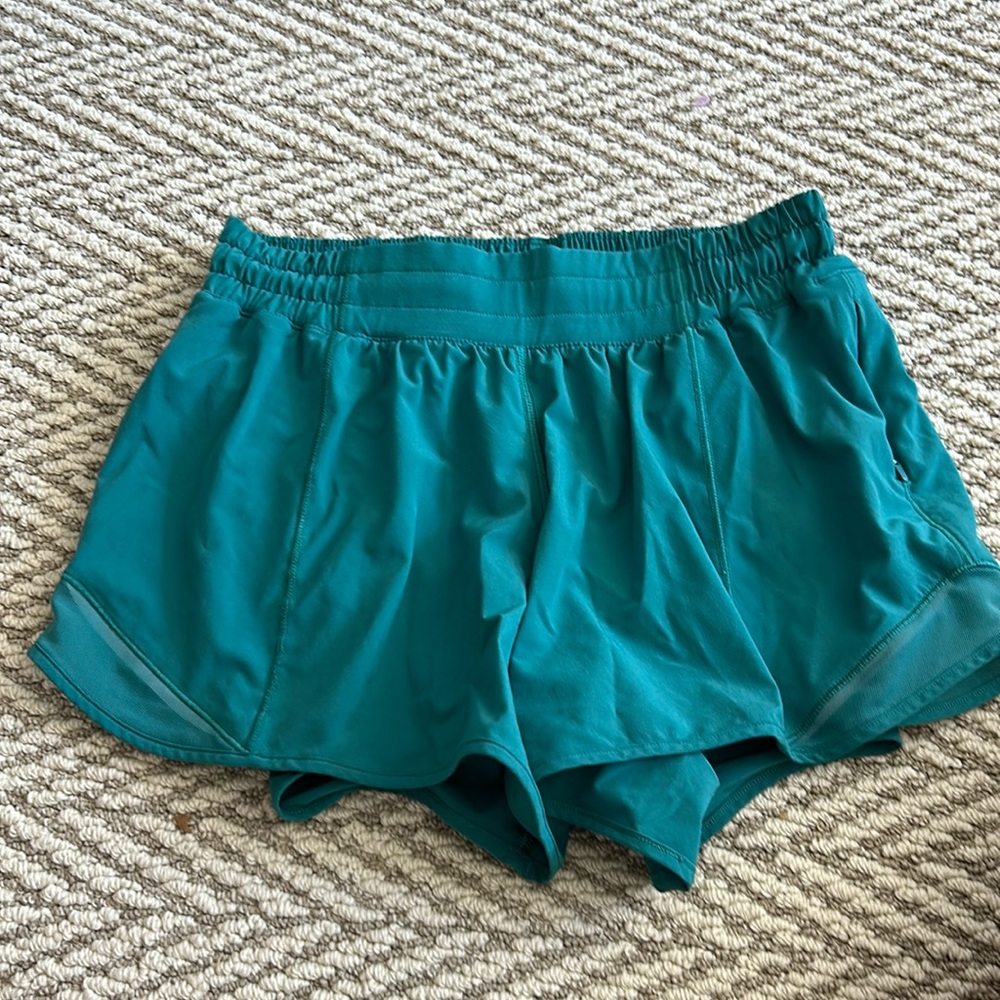Lululemon shorts size: 6 length:4 inches dark green